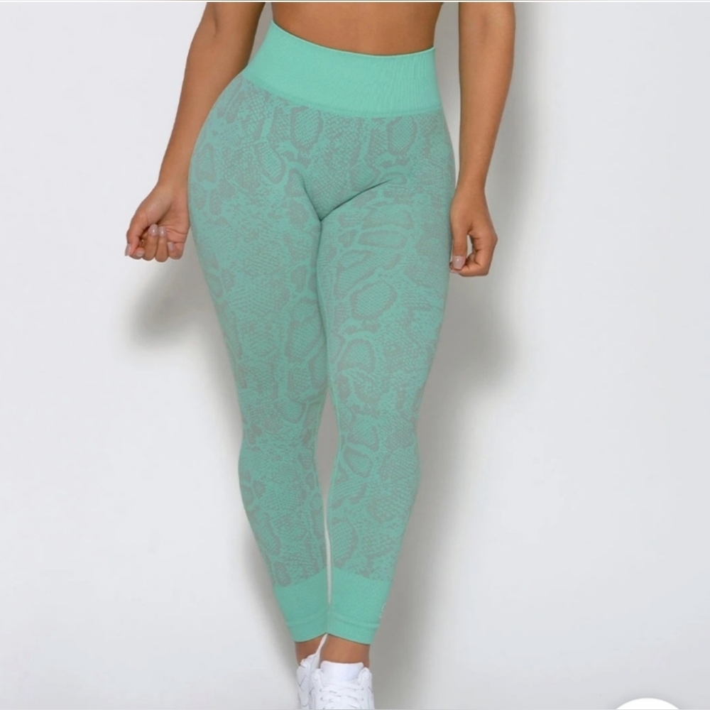 🌼 🌸 Bombshell Snake Seamless Leggings 🐍